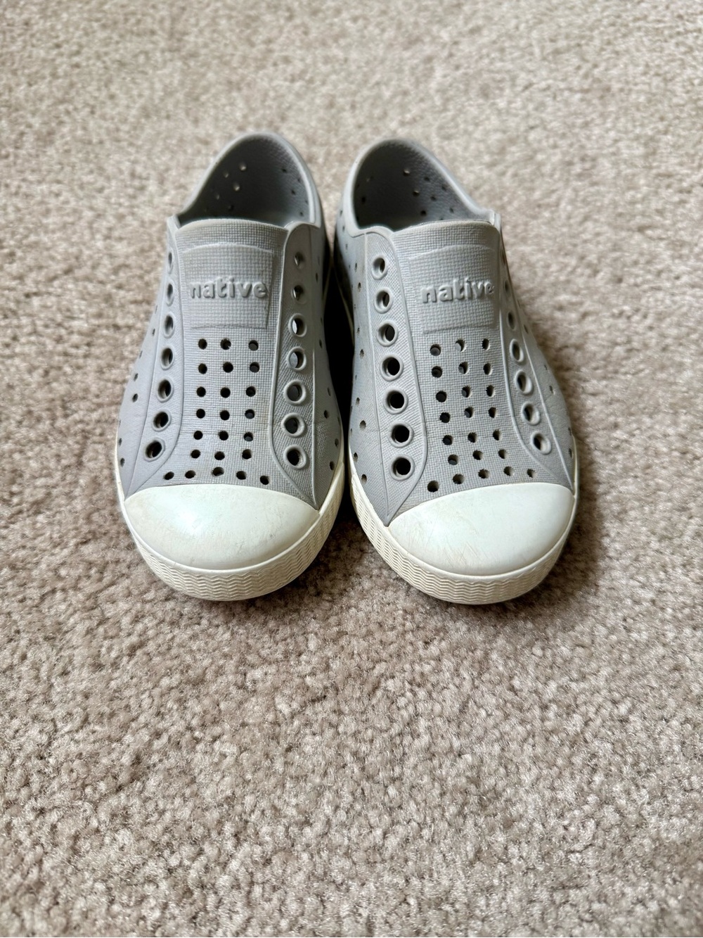 Toddler Native Kids Water Shoes Jefferson Slip-On in Light Gray with White Sz 8